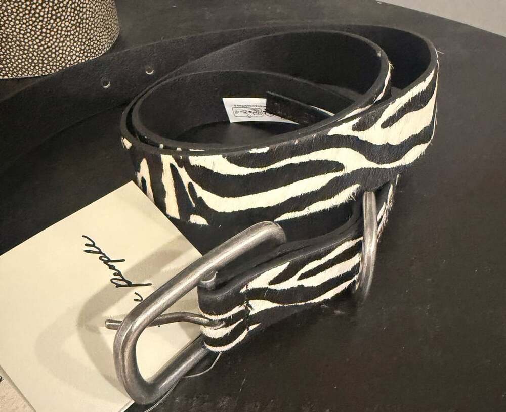 Free People scout slim belt Size M/L - Picture 3 of 3